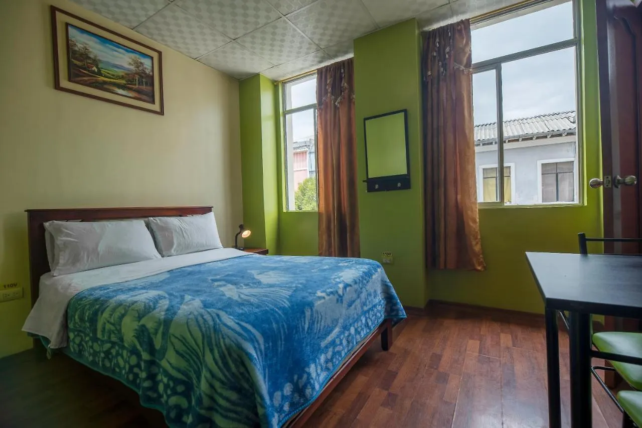 Hostal Downtown Quito 0*,