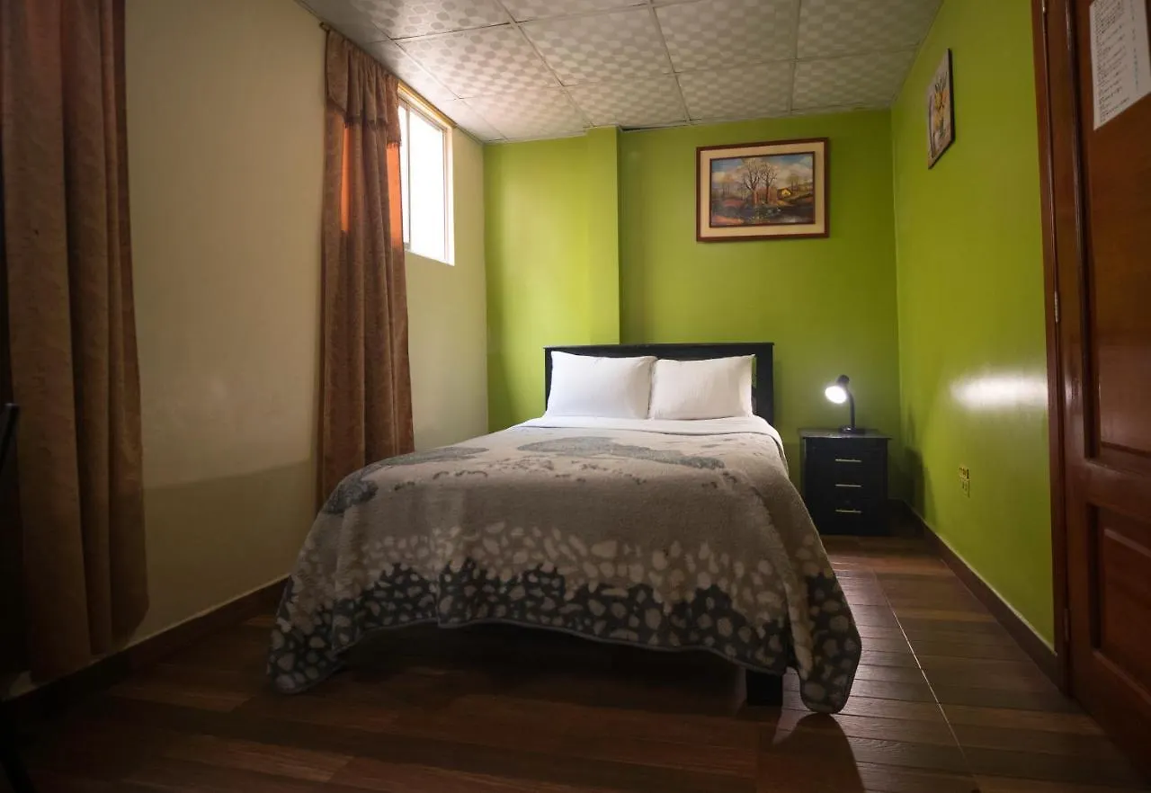 Hostal Downtown Quito Pensión