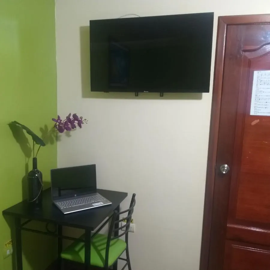 Hostal Downtown Quito Pensión
