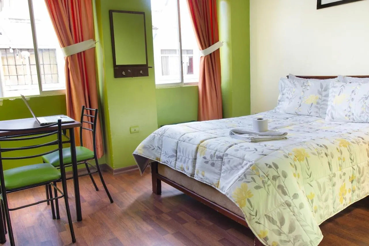 Pensión Hostal Downtown Quito